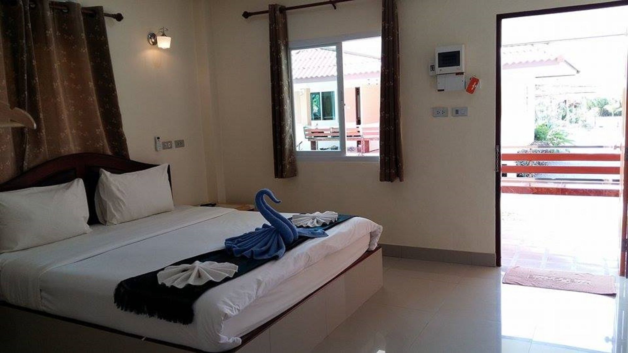 Naris Phuview Resort 사툰 외부 사진